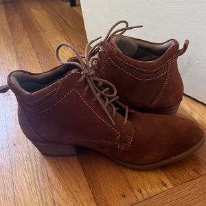 Very lightly worn brown EARTH booties - size 9.5- super comfy!